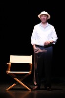 パルコ・プロデュース2025「先生の背中～ある映画監督の幻影的回想録～」より。（撮影：宮川舞子）