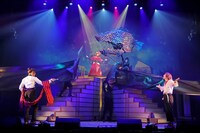 「舞台『魔法使いの約束』きみに花を、空に魔法を 前編」より。