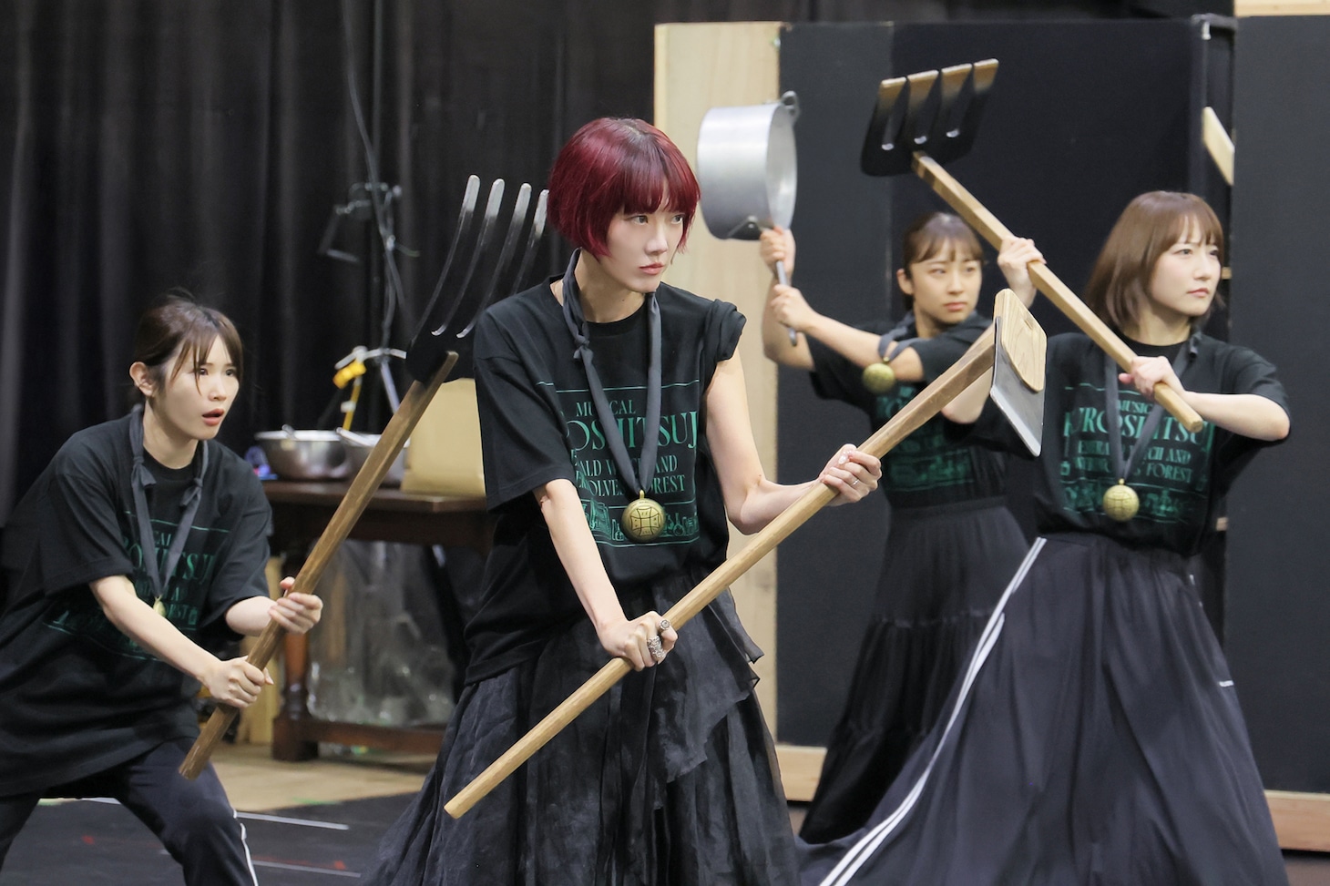 「ミュージカル『黒執事』～緑の魔女と人狼の森～」の稽古より。（撮影：大塚浩史、星野絵美）