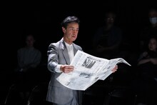 文学座 アトリエの会「野良豚 Wild Boar」より。（撮影：宮川舞子）