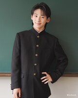 髙山晴澄のビジュアル。