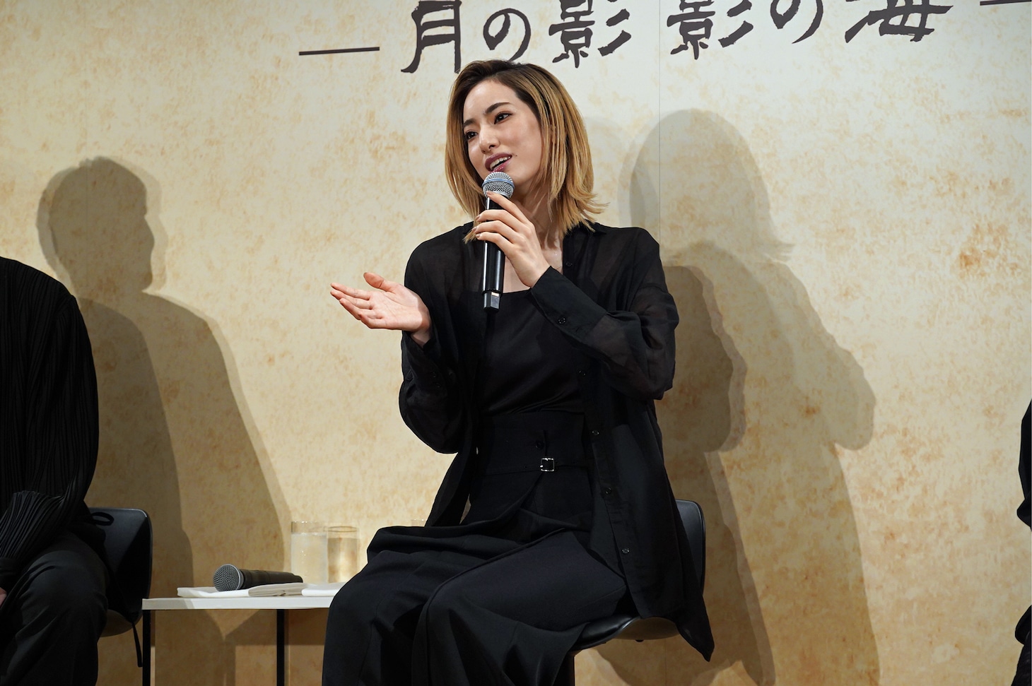 柚香光は“試練との向き合い方”を尊敬、ミュージカル「十二国記」製作会見