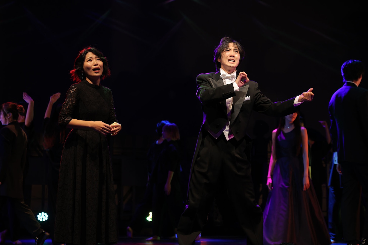 柿喰う客 新作本公演2025「超音波」より。（撮影：サギサカユウマ）