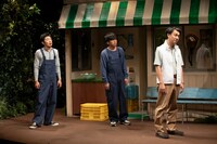 メトロンズ 第9回公演「No Sing, No End!」より。