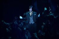 「ミュージカル『黒執事』～緑の魔女と人狼の森～」より。