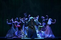 「ミュージカル『黒執事』～緑の魔女と人狼の森～」より。