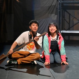 孤児院を抜け出した子供たちは…石田亜佑美らが立ち上げる幻想世界「ヘヴンアイズ」開幕