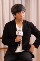 舞台「中村仲蔵 ～歌舞伎王国 下剋上異聞～」上海公演の開幕前会見より、蓬莱竜太。