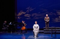 朗読劇「たとへば君 四十年の恋歌」より。（撮影：間野真由美）©2025. たとへば君 四十年の恋歌