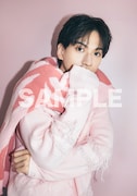 「吉高志音オフィシャルカレンダー2026」購入特典(SDP+)©SDP
