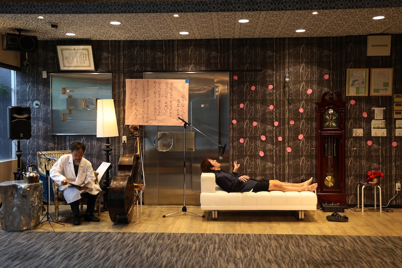 ハイドロブラスト「ケアと演技」大阪公演より。(撮影:江里口暁子)