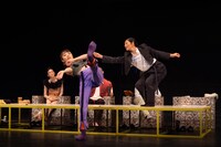 ダンス兼演劇作品「ダンスの審査員のダンス」ゲネプロより。（提供：愛知県芸術劇場 ©︎HATORI Naoshi）　