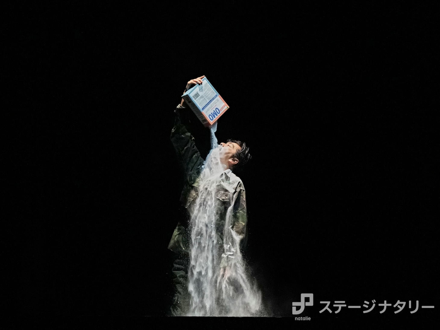 パルコ・プロデュース2025「ヴォイツェック」より。（撮影：細野晋司）