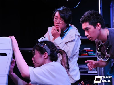 コメディアス 第8回公演「紙を共に刷りぬ」より。