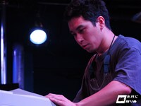 コメディアス 第8回公演「紙を共に刷りぬ」より。