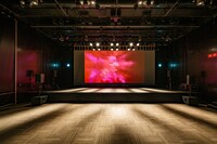 HEP HALLはHEP FIVEの8階にあり、梅田のランドマーク“赤い観覧車”の真下に位置している。