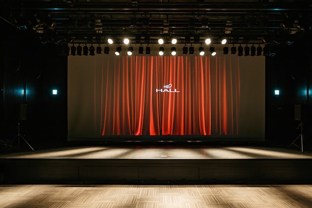 HEP HALLのキャパシティは約200。演劇のみならず、ライブ、発表会、展示会、ファンクラブイベントなど、さまざまな用途で利用されている。