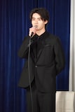 藤岡真威人