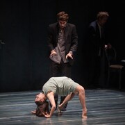 ピーピング・トム「トリプティック」より。©片岡陽太