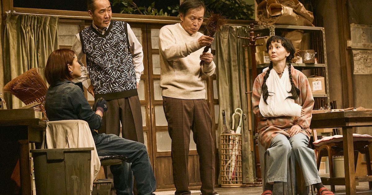 南果歩・平田満らが繰り広げる、丁々発止の会話劇「ハハキのアミュレット」開幕(舞台写真 / コメントあり) - ステージナタリー