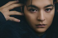 「one -瀬戸康史20th Anniversary Book-」より。©KADOKAWA / 撮影：三瓶康友