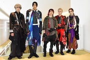 かかってこいよ!舞台「RE:BIRTH」開幕、主演・演出の植田圭輔がキャストへの信頼語る