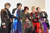 舞台「RE:BIRTH」囲み取材の様子。左から高本学、稲垣成弥、植田圭輔、横田龍儀、玉城裕規。