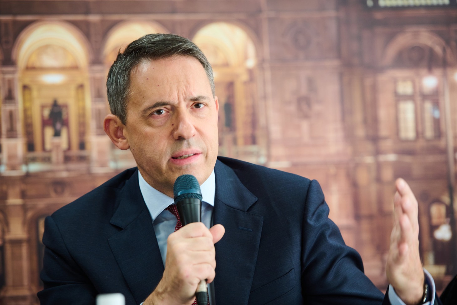 ウィーン国立歌劇場2025年日本公演開幕記者会見より、ボグダン・ロシチッチ。（Photo by Yuji Namba）