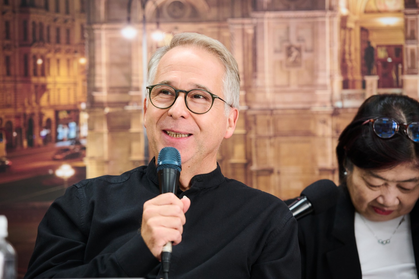 ウィーン国立歌劇場2025年日本公演開幕記者会見より、ベルトラン・ド・ビリー。（Photo by Yuji Namba）