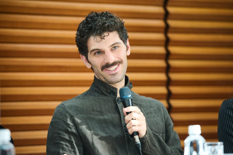 ウィーン国立歌劇場2025年日本公演開幕記者会見より、リッカルド・ファッシ。(Photo by Yuji Namba)