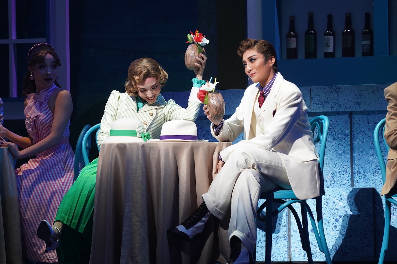 ミュージカル「ロミオ＆ジュリエット」出演者。左上から時計回り