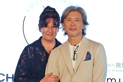 左からラリッサ・サヴェリエフ、熊川哲也。