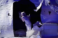 舞台芸術祭「秋の隕石2025東京」 芸劇オータムセレクション 佐々木蔵之介ひとり芝居「ヨナ-Jonah」より。（撮影：田中亜紀）