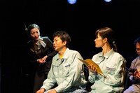 「ウイング再演大博覧會2025参加作品 コトリ会議の小ラボ5回め『新幹線も弾く毛布と愛おしい明け方～空からモグラの穴まで空虚』『小鳥。名前はコネリ。』『あたたたかな北上』3本立て」より。