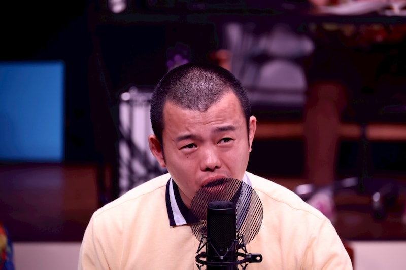 MITAKA“Next”Selection 26th 東京にこにこちゃん新作公演「ドント・ルック・バック・イン・マイ・ボイス」より。（撮影：明田川志保）