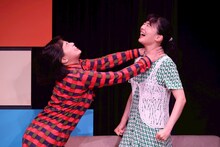 MITAKA“Next”Selection 26th 東京にこにこちゃん新作公演「ドント・ルック・バック・イン・マイ・ボイス」より。（撮影：明田川志保）