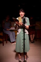 MITAKA“Next”Selection 26th 東京にこにこちゃん新作公演「ドント・ルック・バック・イン・マイ・ボイス」より。（撮影：明田川志保）