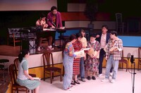 MITAKA“Next”Selection 26th 東京にこにこちゃん新作公演「ドント・ルック・バック・イン・マイ・ボイス」より。（撮影：明田川志保）