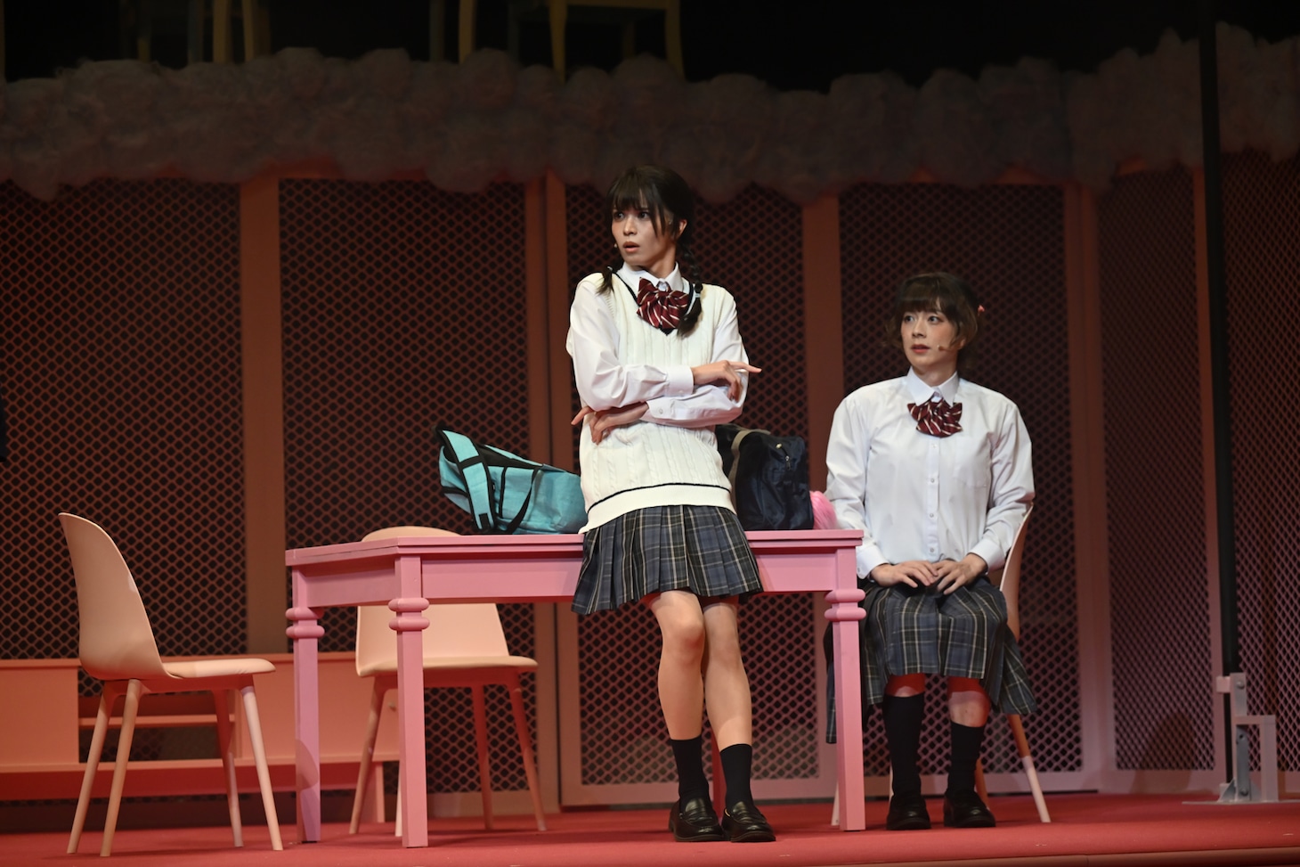 舞台「エグ女2025」より。