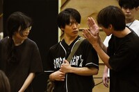 舞台「いつかアイツに会いに行く」稽古の様子。（撮影：五月女菜穂）