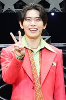 本公演は「星列車で行こう 2」であると言う影山拓也。