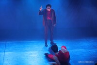 赤坂芸術祭2025「血は立ったまま眠っている」より。