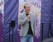 「赤坂芸術祭」の石本千明実行委員長。
