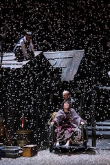 鄭義信が日本の戦後史の“影”描く、4度目の「焼肉ドラゴン」開幕