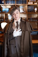 黒澤羊時役の細貝圭。©「UNREAL-不条理雑貨店-」製作委員会