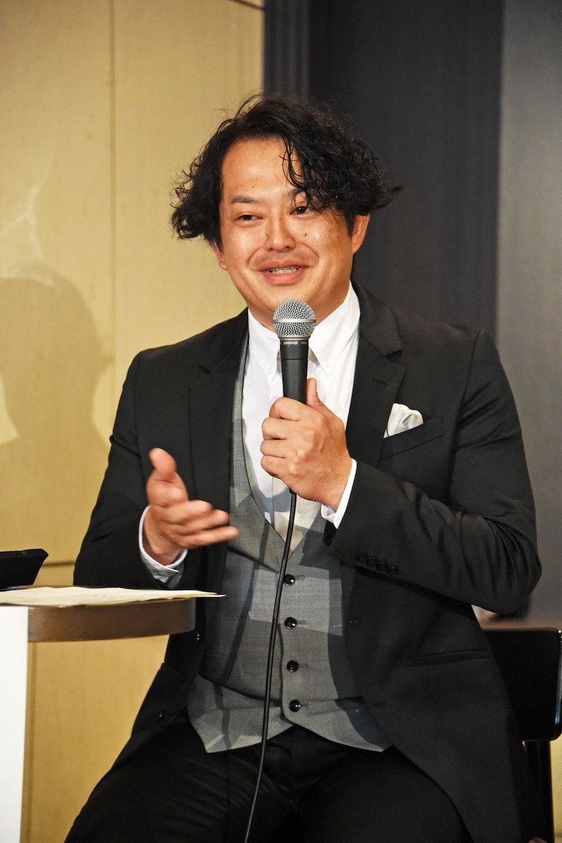 2025年度 全国共同制作オペラ ドニゼッティ作曲 / 歌劇「愛の妙薬」取材会に出席した糸賀修平。