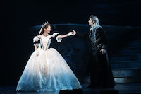 ミュージカル「エリザベート」より。