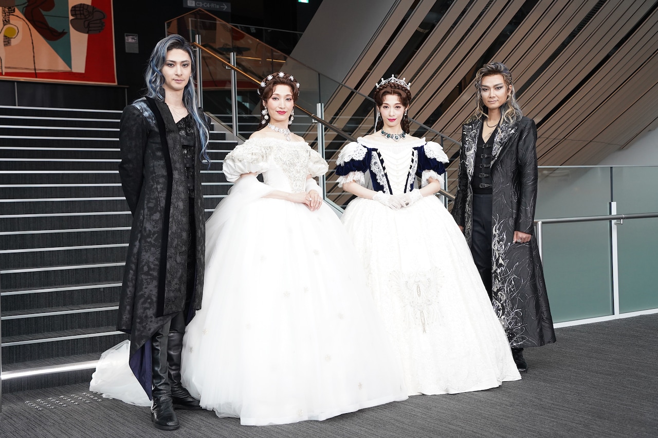 「エリザベート」開幕！新シシィの望海風斗＆明日海りお、稽古場からは“早く帰る”井上芳雄＆古川雄大が意気込み