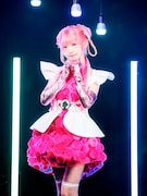 畑美紗起扮するウメ。