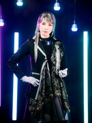 天寿光希扮する神楽坂博士。